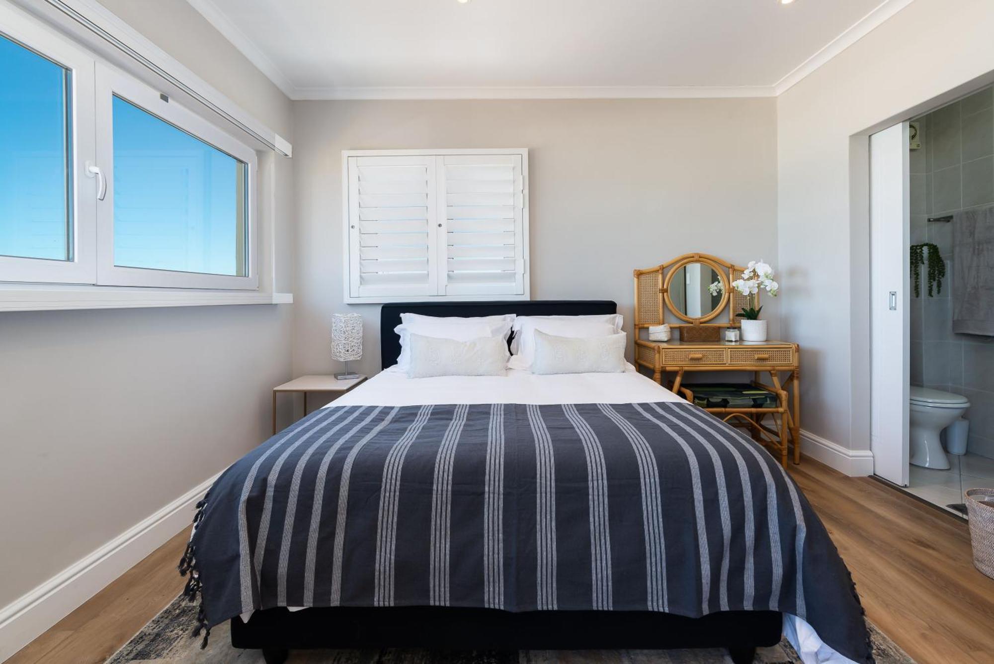 Lagoon Penthouse Apartment Cape Town